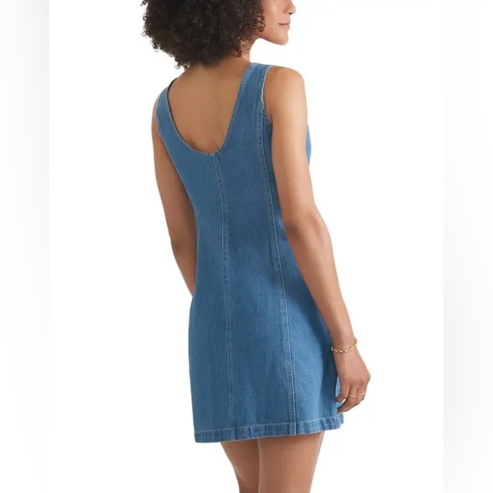 Sleeveless Button-Front Denim Dress in Blue - Picture 4 of 6